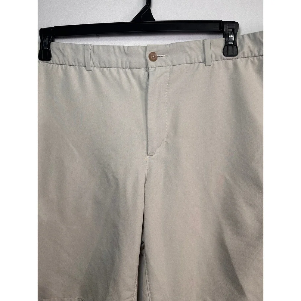 Nike Dri-FIT Mens Golf Shorts Light Gray Size 40 Stretch Performance Flat Front‎